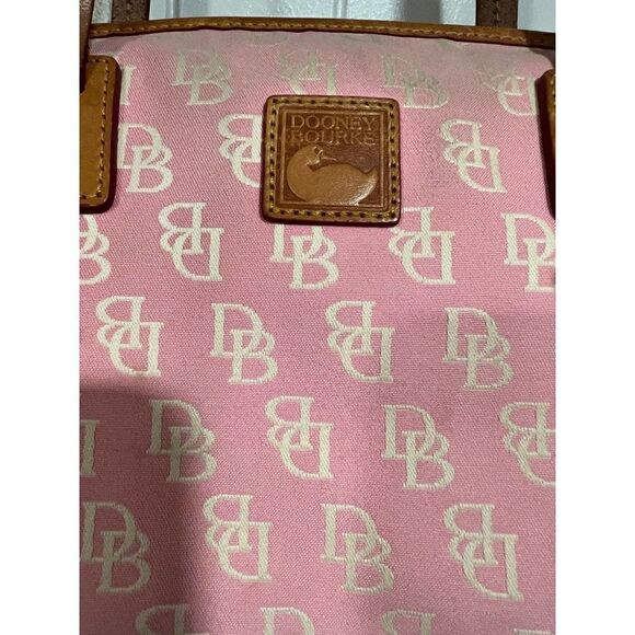 Dooney & Bourke Signature Tote Pink/off-white letters Side Tassel Tote - Picture 2 of 9